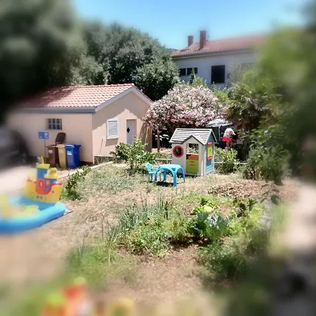 Appartement Lina At The