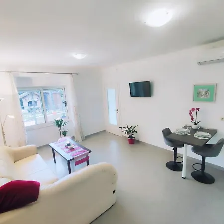Apartment Lina At The Krk Town